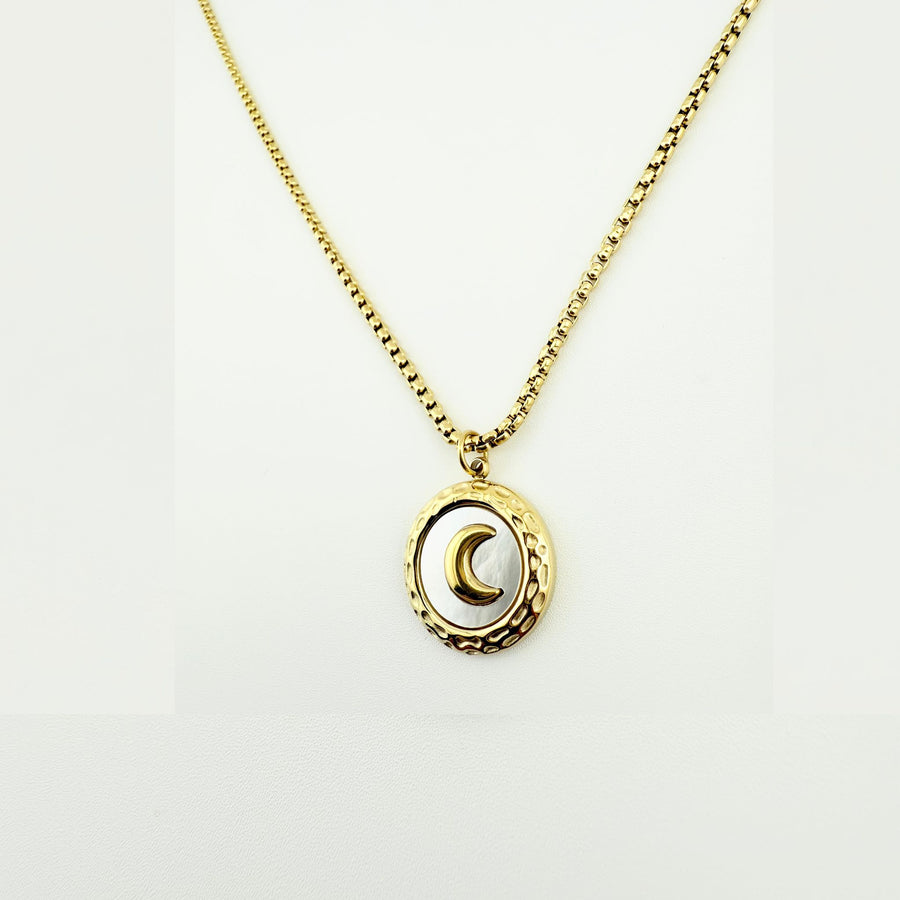 COLIER MOON